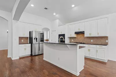 10421 Hansa Drive, Austin, TX 78739 - Photo 11