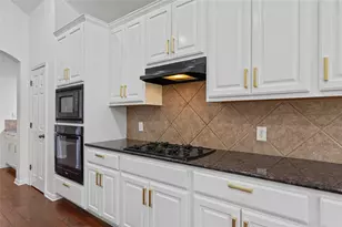 10421 Hansa Dr, Austin, TX 78739 - Photo 13