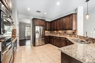 12101 Labrador Bay Ct, Austin, TX 78732 - Photo 11