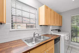 1601 Faro Dr, Austin, TX 78741 - Photo 17