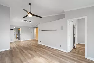 1601 Faro Dr, Austin, TX 78741 - Photo 13