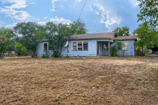 2212 Hunter Rd, San Marcos, TX 78666 - Photo 1