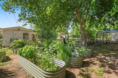 7523 Meadowview Lane, Austin, TX 78752 - Photo 33