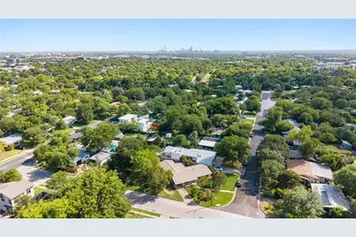 7523 Meadowview Lane, Austin, TX 78752 - Photo 37