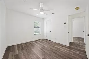 300 Tilbury Ln, Austin, TX 78745 - Photo 17