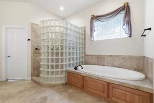 404 10 Oaks Dr, Georgetown, TX 78633 - Photo 17