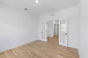 808 Crescent View Dr, Georgetown, TX 78628 - Photo 11