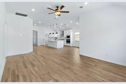 808 Crescent View Drive, Georgetown, TX 78628 - Photo 5