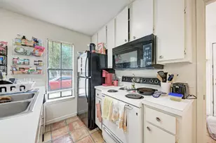 712 Graham Pl, Austin, TX 78705 - Photo 13