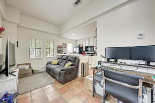 712 Graham Pl, Austin, TX 78705 - Photo 7