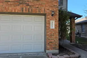 5605 Clyde Ln, Austin, TX 78754 - Photo 3