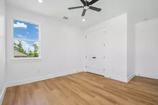 127 Kukui Ct, Bastrop, TX 78602 - Photo 33