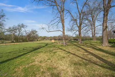 902 Ray Berglund Boulevard, Round Rock, TX 78664 - Photo 23