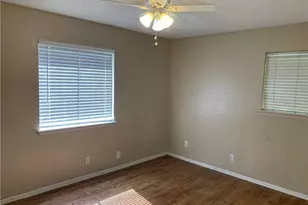 7208 Creekside Dr, Austin, TX 78752 - Photo 11