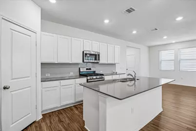 10303 Buster Drive, Austin, TX 78748 - Photo 9