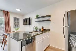 2401 Manor Rd, Austin, TX 78722 - Photo 15