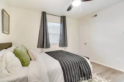2401 Manor Rd #129, Austin, TX 78722 - Photo 11