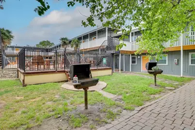 2401 Manor Rd #129, Austin, TX 78722 - Photo 17