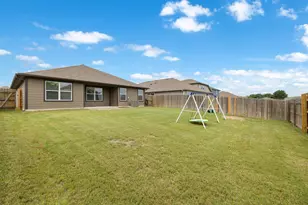 110 Denton Dr, Hutto, TX 78634 - Photo 3