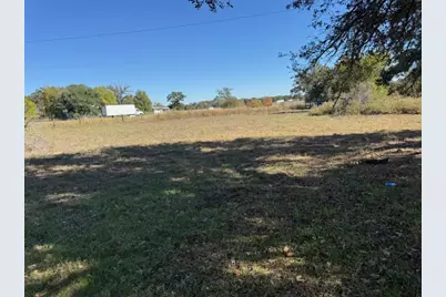 1420 E Cameron Avenue, Rockdale, TX 76567 - Photo 1