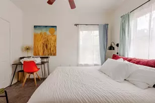 2404 E 13th St, Austin, TX 78702 - Photo 15