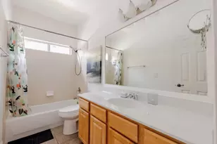 2404 E 13th St, Austin, TX 78702 - Photo 13