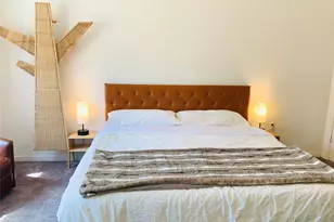 2404 E 13th St, Austin, TX 78702 - Photo 9