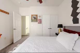 2404 E 13th St, Austin, TX 78702 - Photo 21