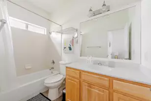 2404 E 13th St, Austin, TX 78702 - Photo 27