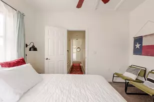 2404 E 13th St, Austin, TX 78702 - Photo 17