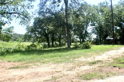 933 W Highway 71, Smithville, TX 78957 - Photo 23