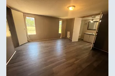 933 W Highway 71, Smithville, TX 78957 - Photo 11