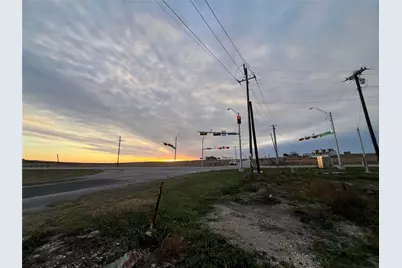 14201 S State Highway 95, Coupland, TX 78615 - Photo 13