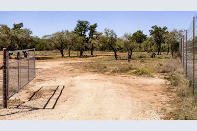 000 Spring Valley Drive, Dripping Springs, TX 78620 - Photo 11
