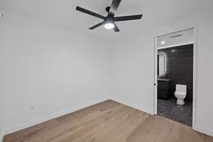 610 Davis St, Austin, TX 78701 - Photo 11