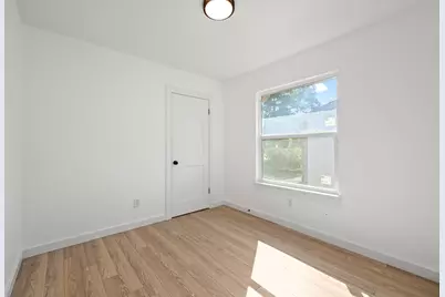 2313 Lakehurst Drive, Austin, TX 78744 - Photo 17