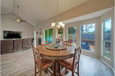 8105 Elkhorn Mountain Trail, Austin, TX 78729 - Photo 9