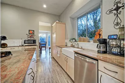 8105 Elkhorn Mountain Trail, Austin, TX 78729 - Photo 15