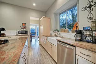 8105 Elkhorn Mountain Trail, Austin, TX 78729 - Photo 15