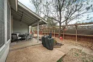 8105 Elkhorn Mountain Trail, Austin, TX 78729 - Photo 29