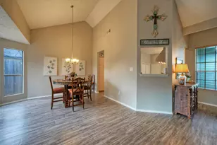 8105 Elkhorn Mountain Trail, Austin, TX 78729 - Photo 7