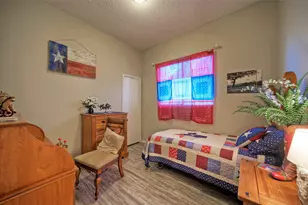 8105 Elkhorn Mountain Trail, Austin, TX 78729 - Photo 25