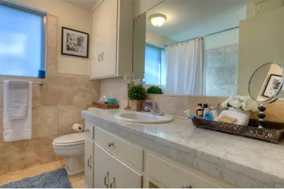 2400 Jarratt Avenue #B, Austin, TX 78703 - Photo 7