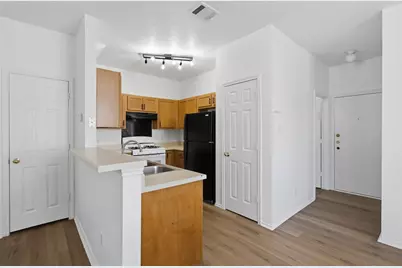 13808 Harris Ridge Boulevard #B, Pflugerville, TX 78660 - Photo 9