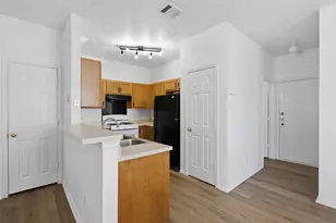 13808 Harris Ridge Blvd, Pflugerville, TX 78660 - Photo 9