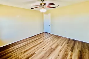 1220 Anise Dr, Austin, TX 78741 - Photo 7