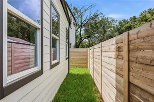 6809 Porter St, Austin, TX 78741 - Photo 35
