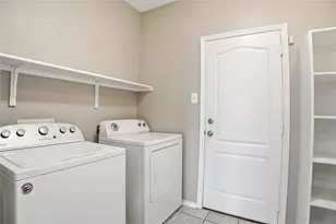 670 Landon Samuel Loop, Pflugerville, TX 78660 - Photo 21