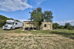 633 Trails End Rd, Johnson City, TX 78636 - Photo 23