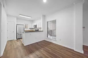 6810 Deatonhill Dr, Austin, TX 78745 - Photo 11